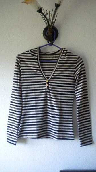 Camisola Riscas S/M com Capuz
