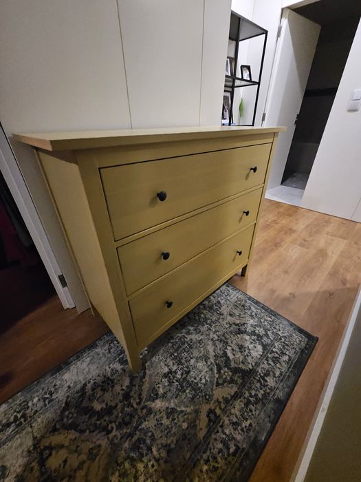 Vendo cómoda Hemnes Amarela