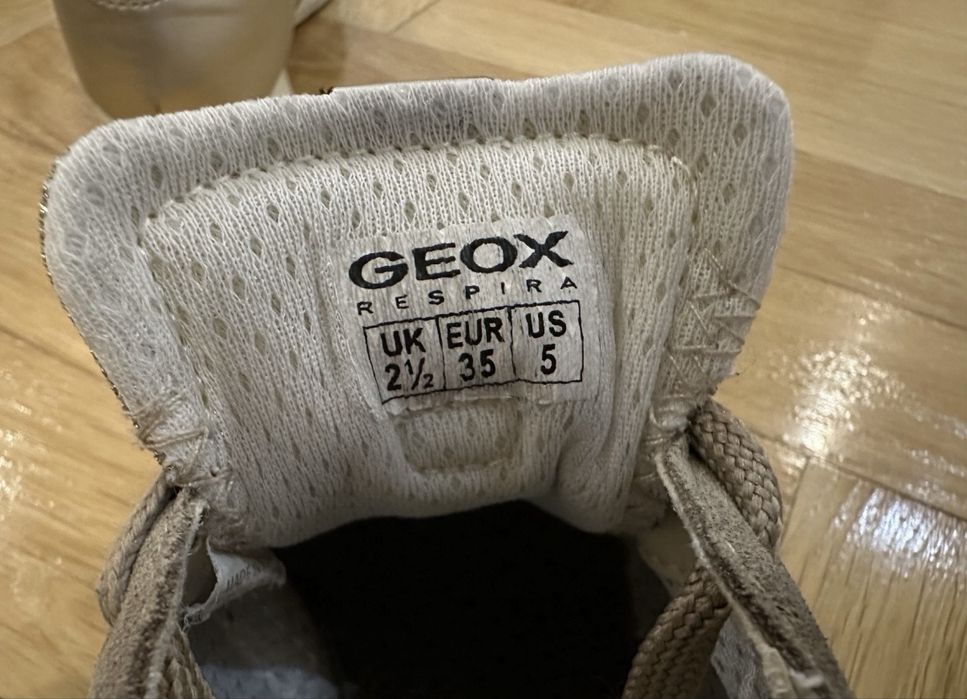 Кросівки Geox розмір 35.5.