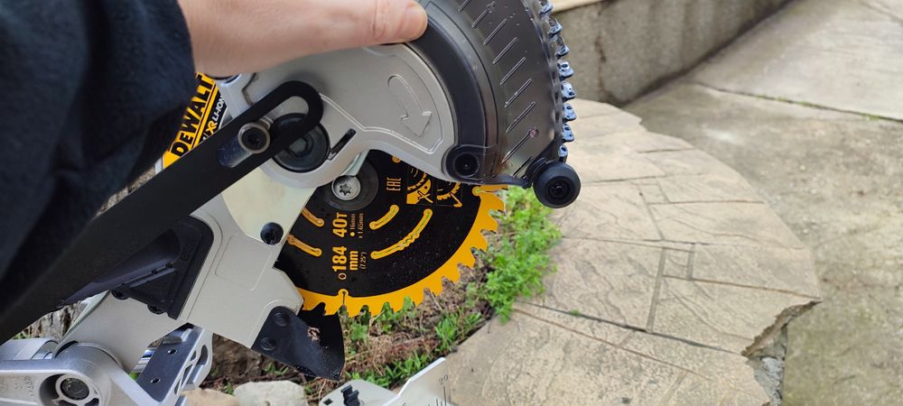 DeWalt торцовочна пила акумуляторна ОРИГІНАЛ з Англії