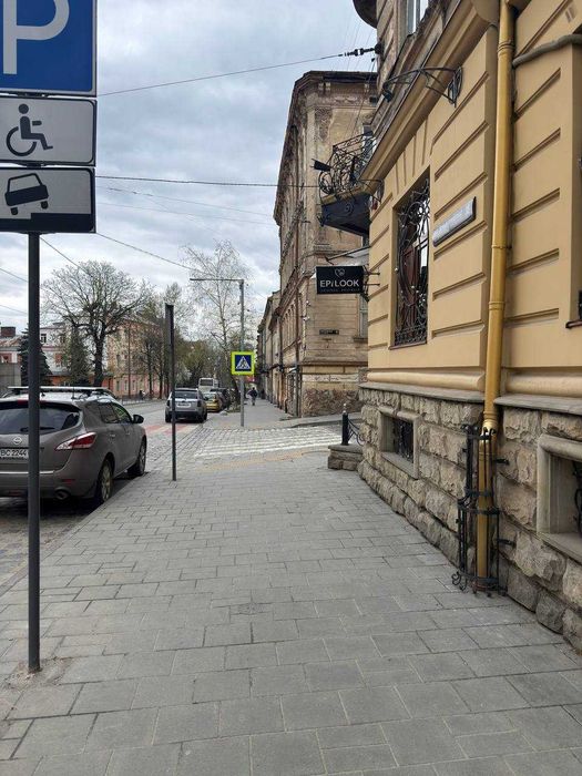 Продаж квартири в центрі Львова — вул. Замарстинівська