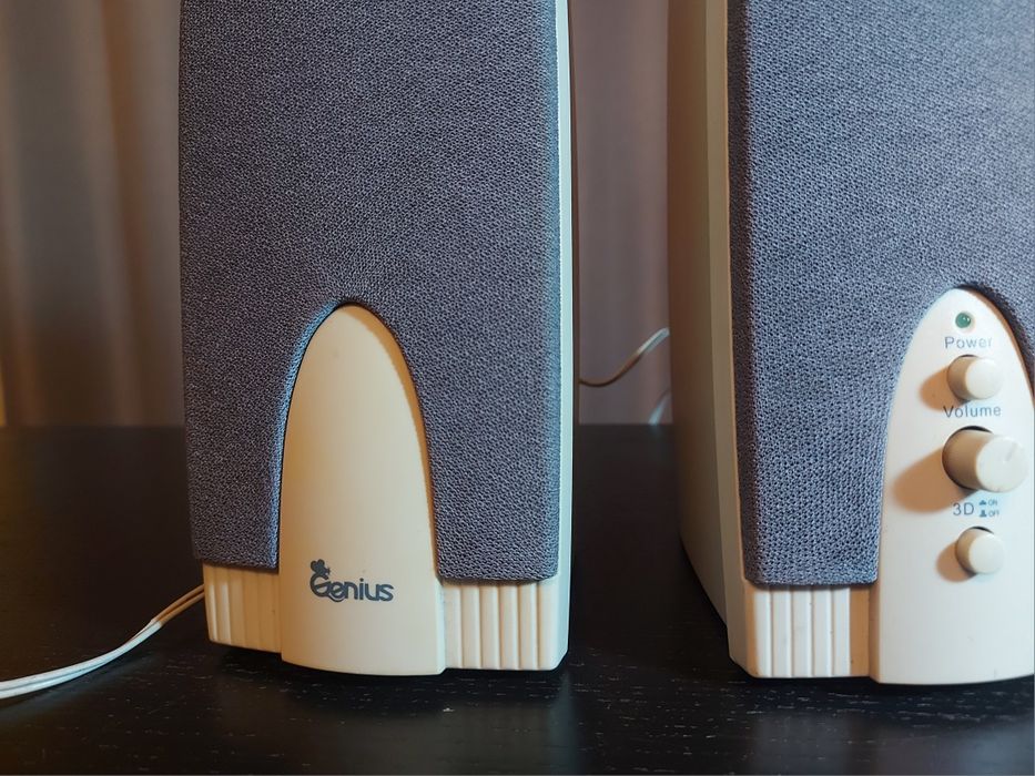 Colunas de som Genius SP-G10 anos 90