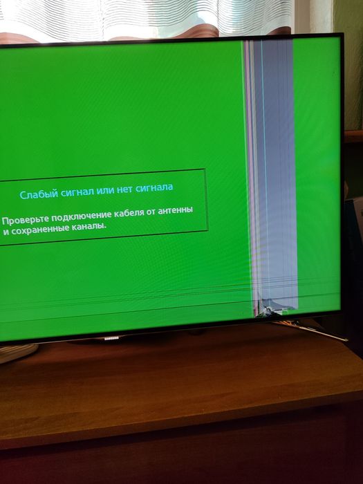 Продам телевизор на запчасти