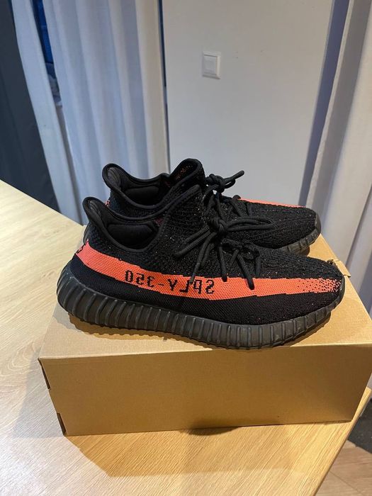 adidas Yeezy boost 350 v2 core black red 44.