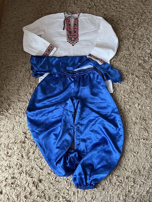Вишиванки і шаровари - набір маленького козака. Ціна за все вказана