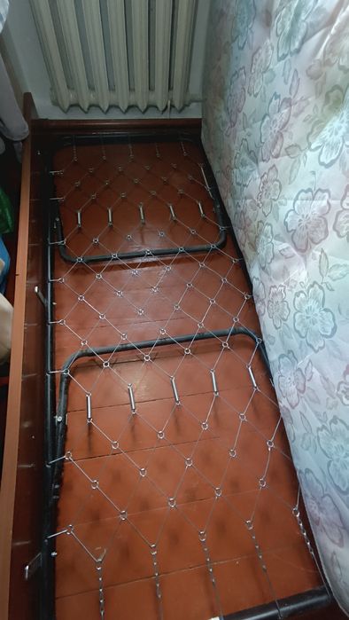 Складне двоспальне ліжко