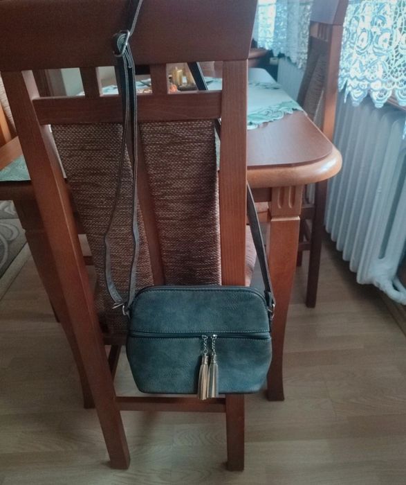 Fajna, elegancka torebka damska. Piękny kolor. Jak nowa !