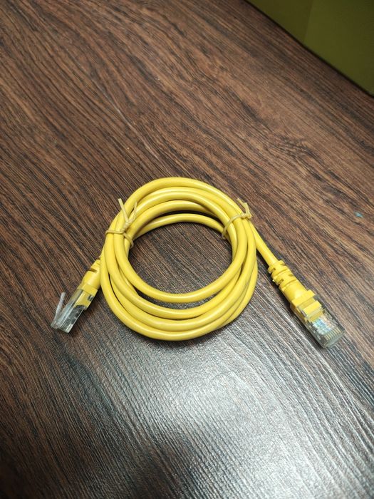 Kabel LAN Patchcord UTP 3m kat. 5e RJ45 żółty