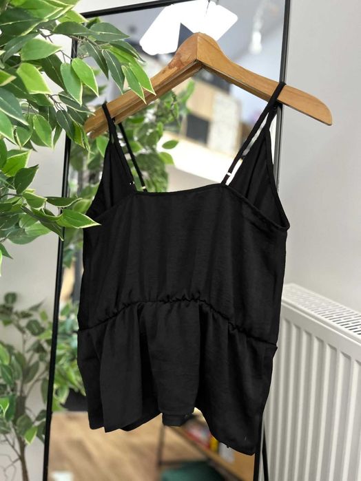 Missguided M 38 crop top wiązany zwiewny czarny old money elegancki