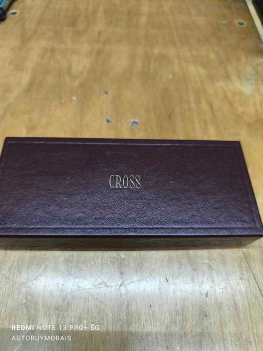 Conjunto de caneta e lapiseira da famosa marca Cross