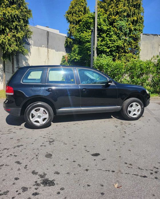 Volkswagen Touareg 3.2 V6, a Gasolina e a GPL.