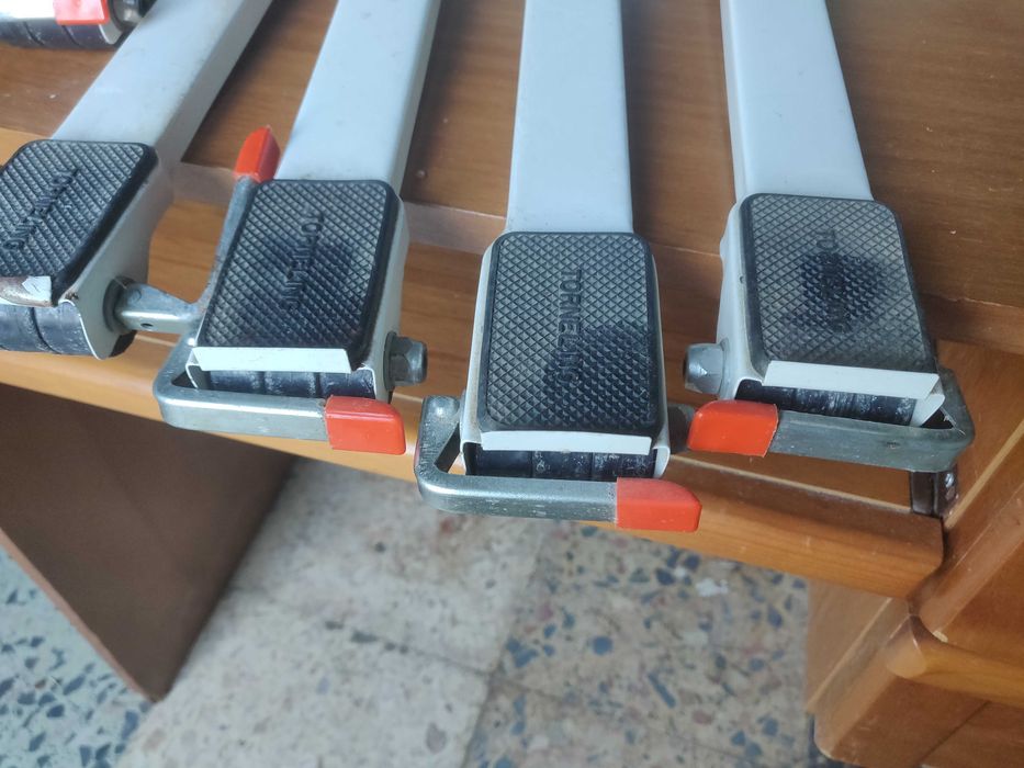 Bases metalicas com rodas