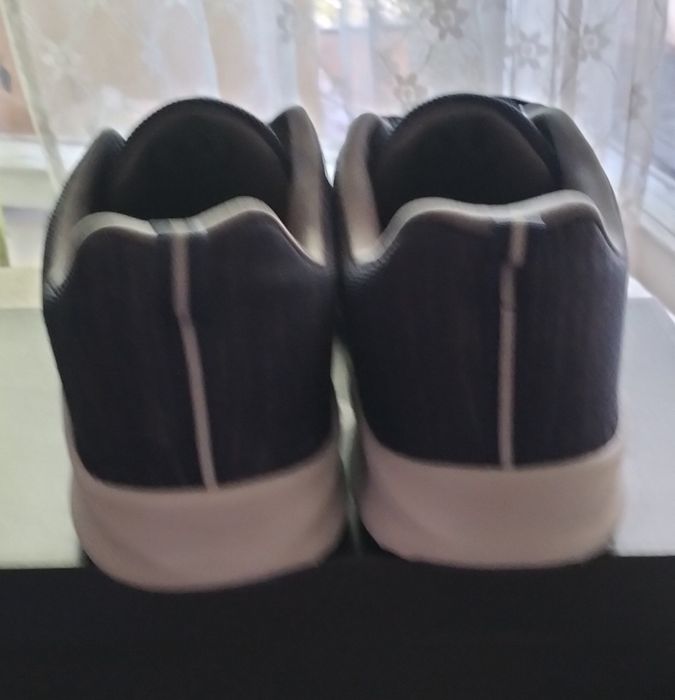 Мужские кроссовки