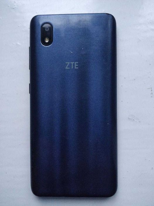 Продам телефон ZTE A3