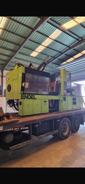 Maquina Injeção ENGEL VICTORY 650/130 POWER (para peças) Com ROBOT