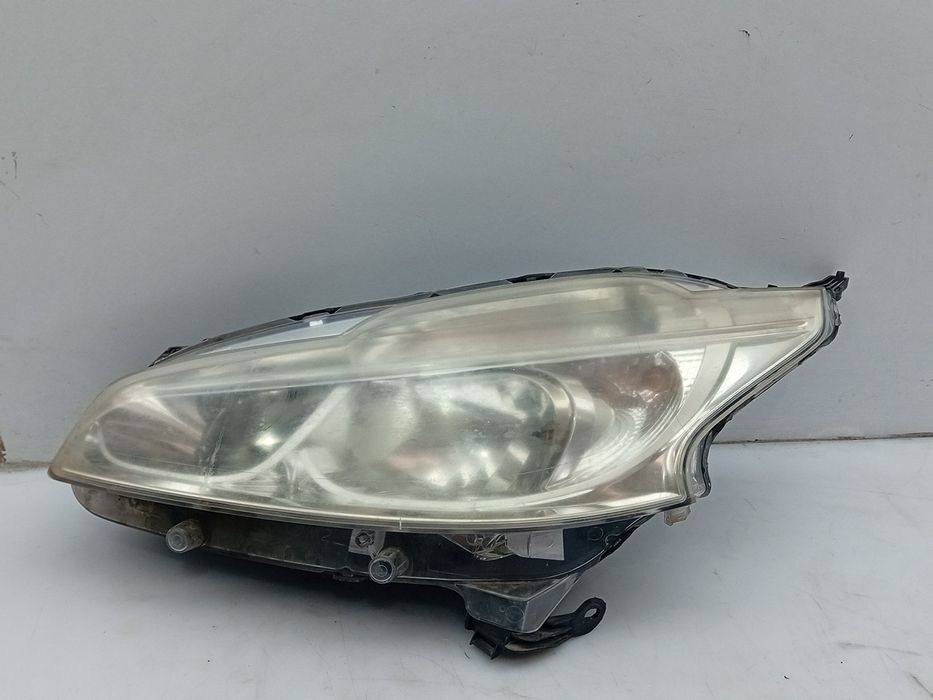 Ótica / farol esquerda PEUGEOT 208
