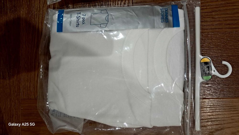 Podkoszulki białe dla chłopca Nowe firmy Dunnes Store