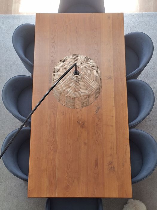 Mesa em madeira massiça