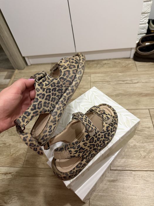 Босоніжки балетки