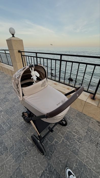 Коляска Cybex Priam Simply Flowers