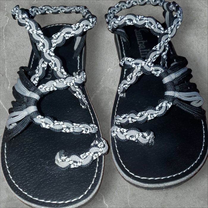 Продам босоніжки жіночі