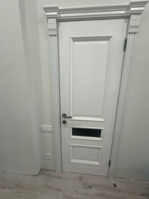 Продам дверь, шпон, коробка с короной