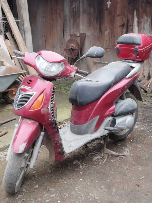 Скутер  Honda SH 125 на запчастини
