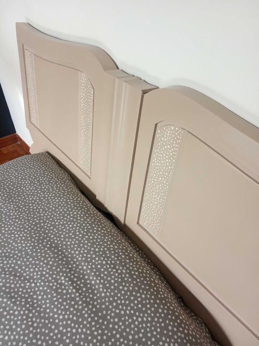 Cabeceira de cama vintage