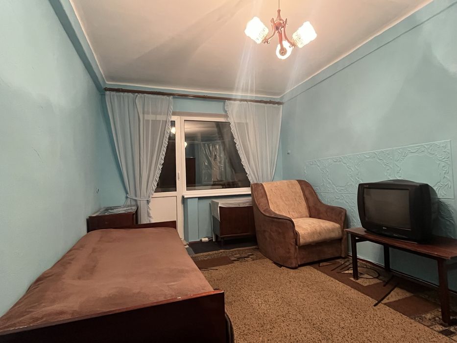 Продам свою 2-х кімнатну квартиру на черемушках