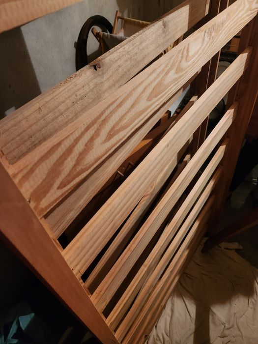 Cama de solteiro em madeira COMO NOVA