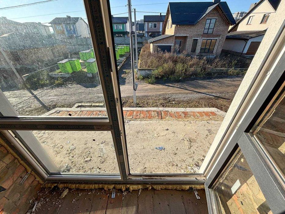 ОКРЕМОСТОЯЧИЙ  БУДИНОК  Локація: масив Кришталевий