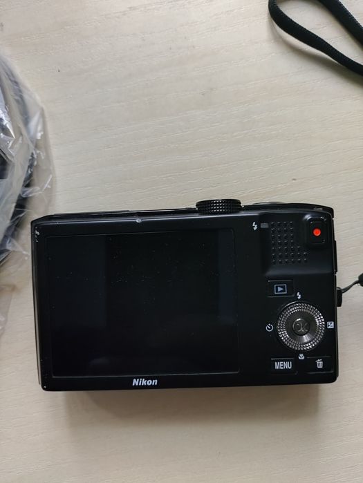 Aparat Nixon S8100