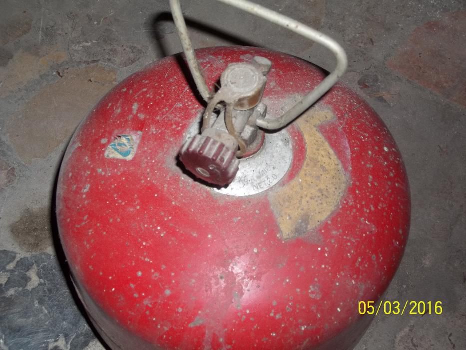 turystyczna butla gazowa propan-butan z okresu PRL