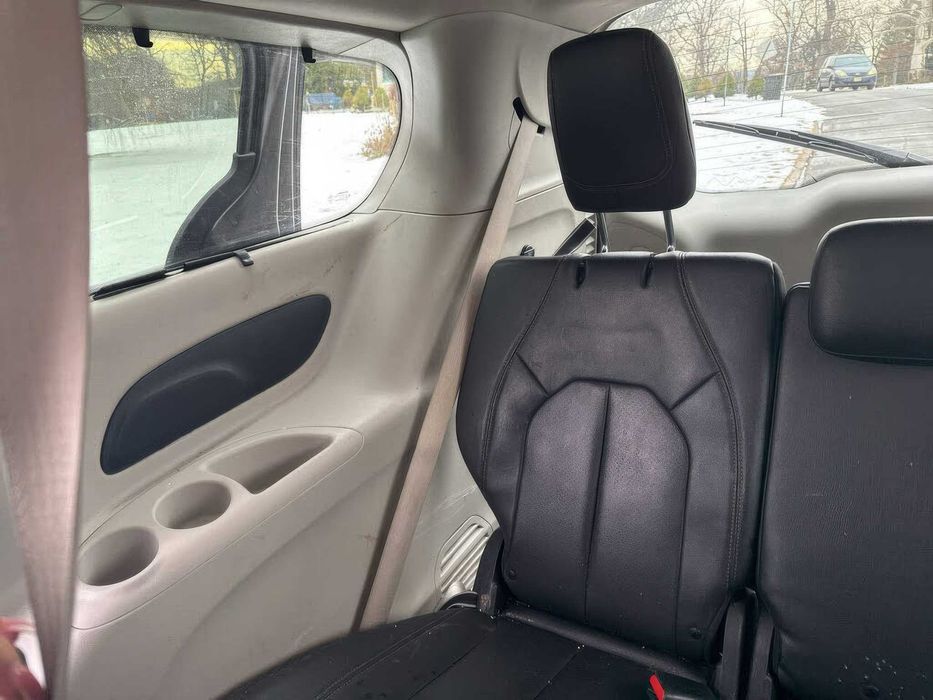 Chrysler Pacifica      2019