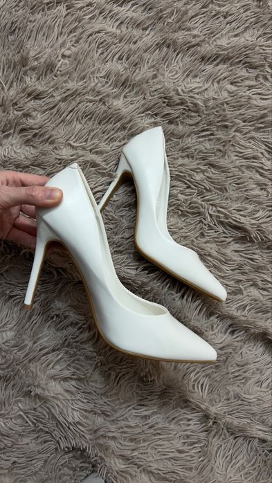 Туфли на каблуке