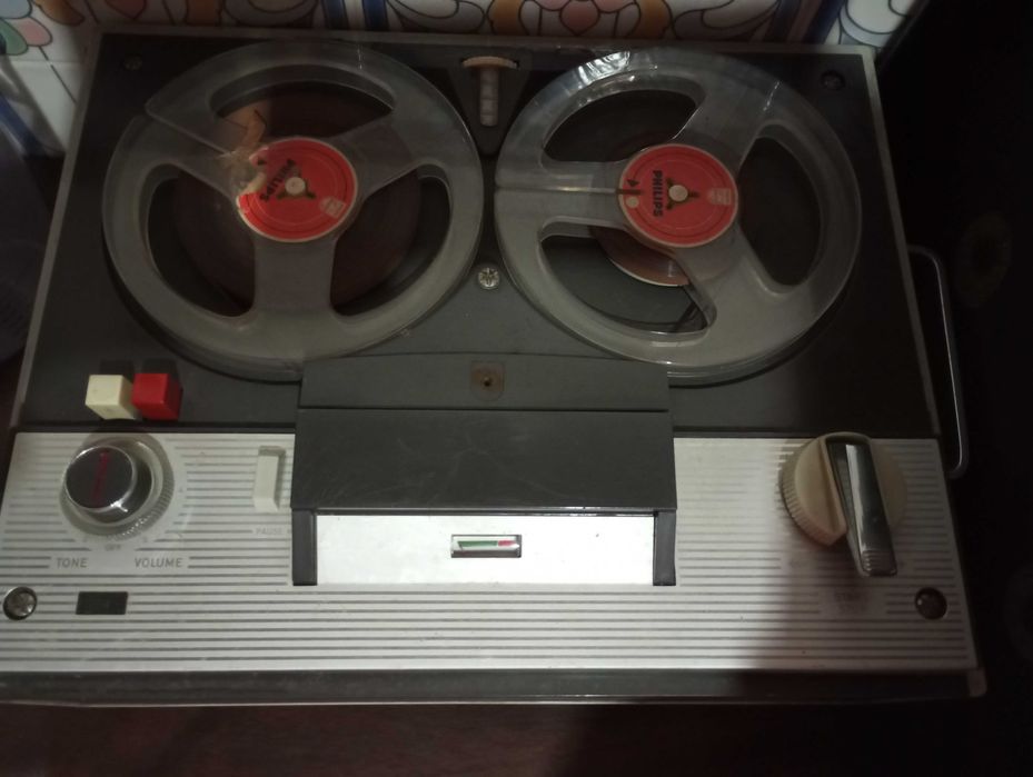 Philips tape recorder from the 60s/70s64550508250242122