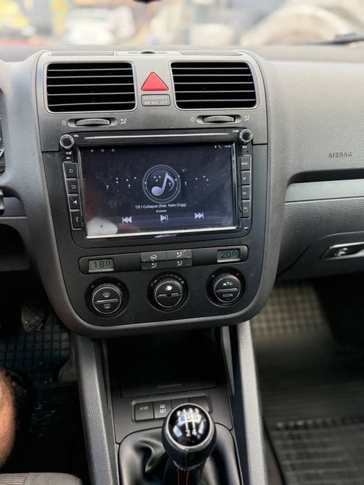 VW Golf 5. 1.6 mpi