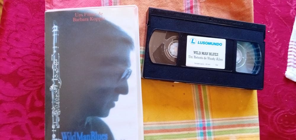 Misteriossa Instalação artistica kutac arte C.Comatex190E-Dvd3Edesde3E