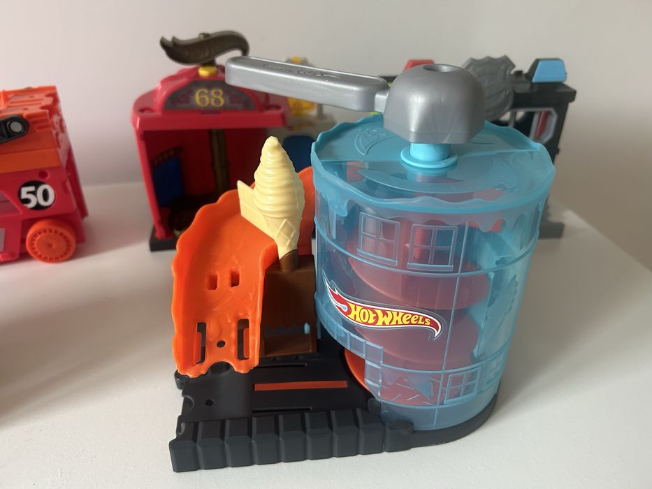 Hot Wheels - zestaw 5 zabawek