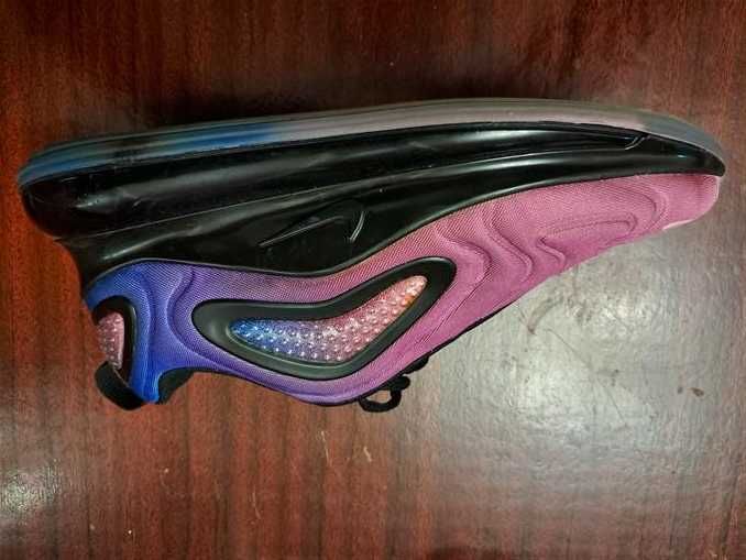 Женские Оригинальные кроссовки Nike 41.5 размер.