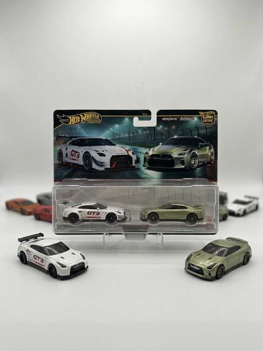 Hot Wheels Premium Car Culture Nissan GT-R Nismo GT3 & Nissan GT-R R35 2-Pack