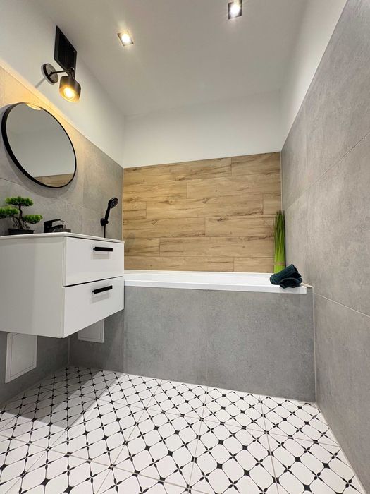 PO GENERALNYM REMONCIE Piękne i funkcjonalne 2 pok osobna kuchnia, wc