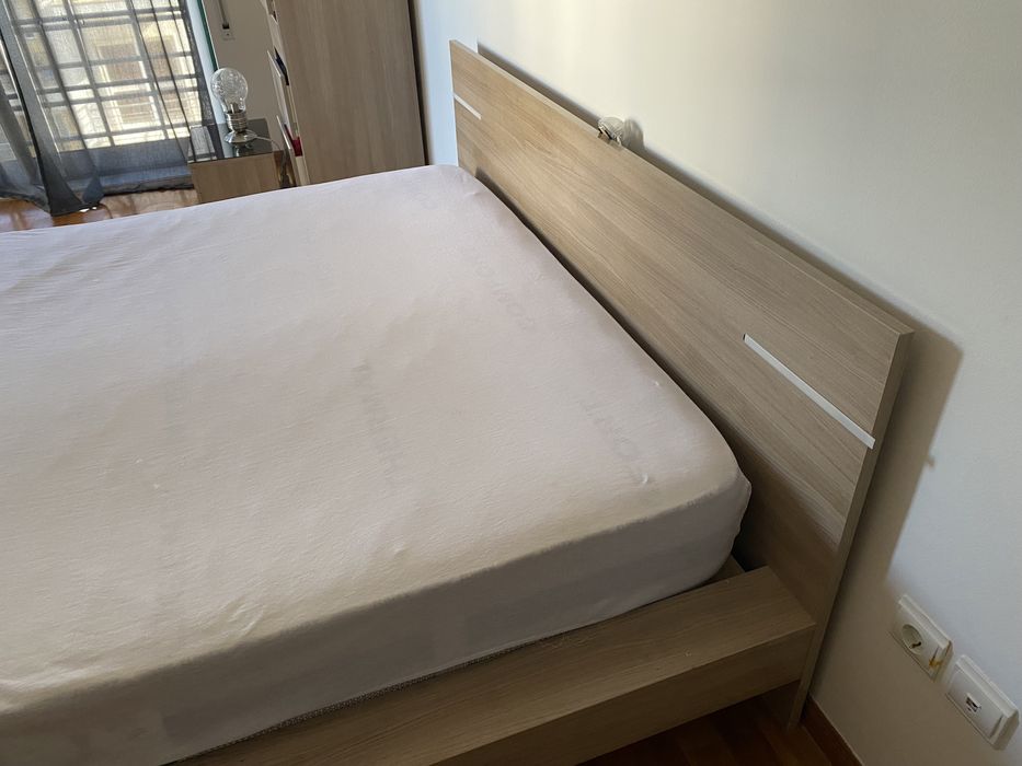 Cama de casal 160x200cm