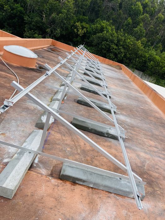 Tecnico instalador de paineis solares e manutenção para todas as zonas