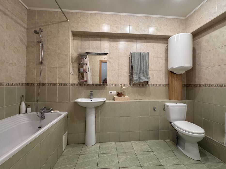 Простора 1к квартира 60м2
