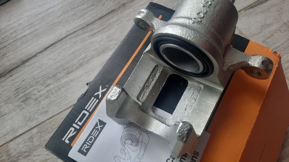 Тормозной суппорт Honda Accord Vlll Новий