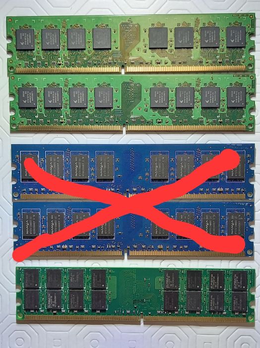 5 DDR2 Memory Modules and 2 Laptop Memory Modules425814184124098563
