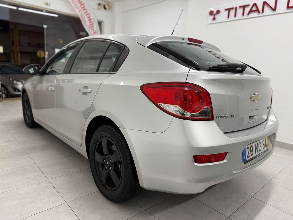 Chevrolet Cruze 1.6 LT