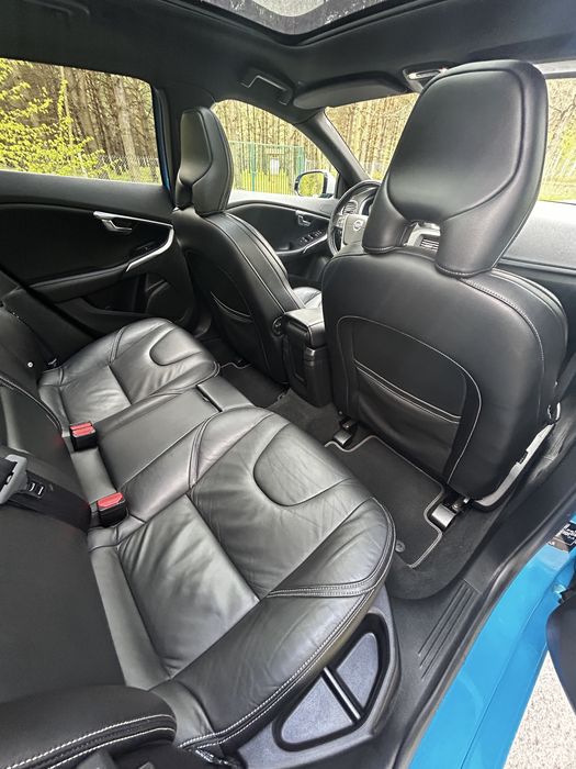 Volvo v40 R-design d4 bogata wersja