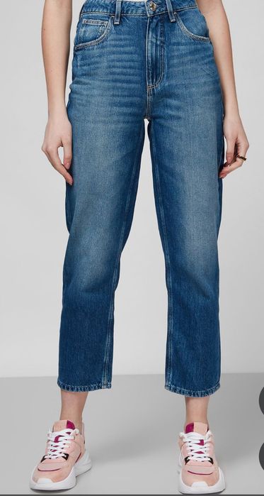 Синие джинсы GUESS